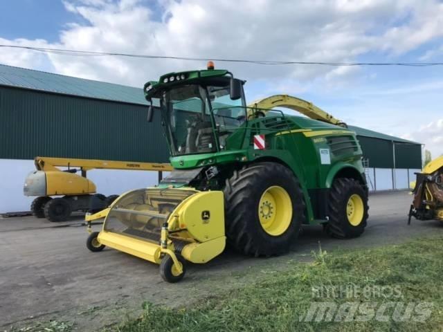 John Deere 8600 Selbstfahrende Häcksler