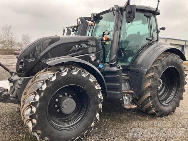 Valtra T 254 V Traktoren