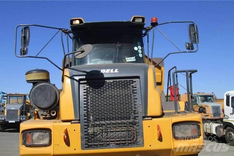 Bell B40D Dumper - Knickgelenk