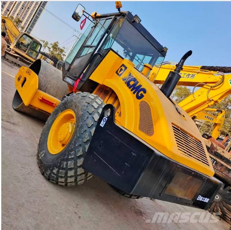 XCMG XS 142 J Walzenzüge