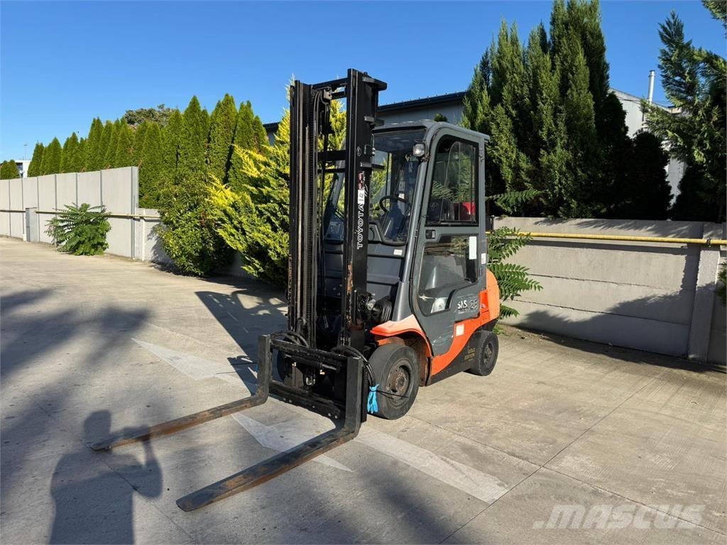Toyota 7FGF25 LPG heftrucks