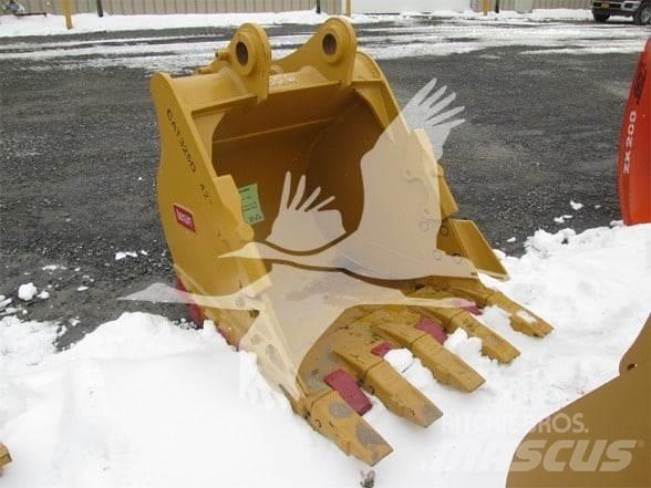 Emaq CAT325D Schaufeln