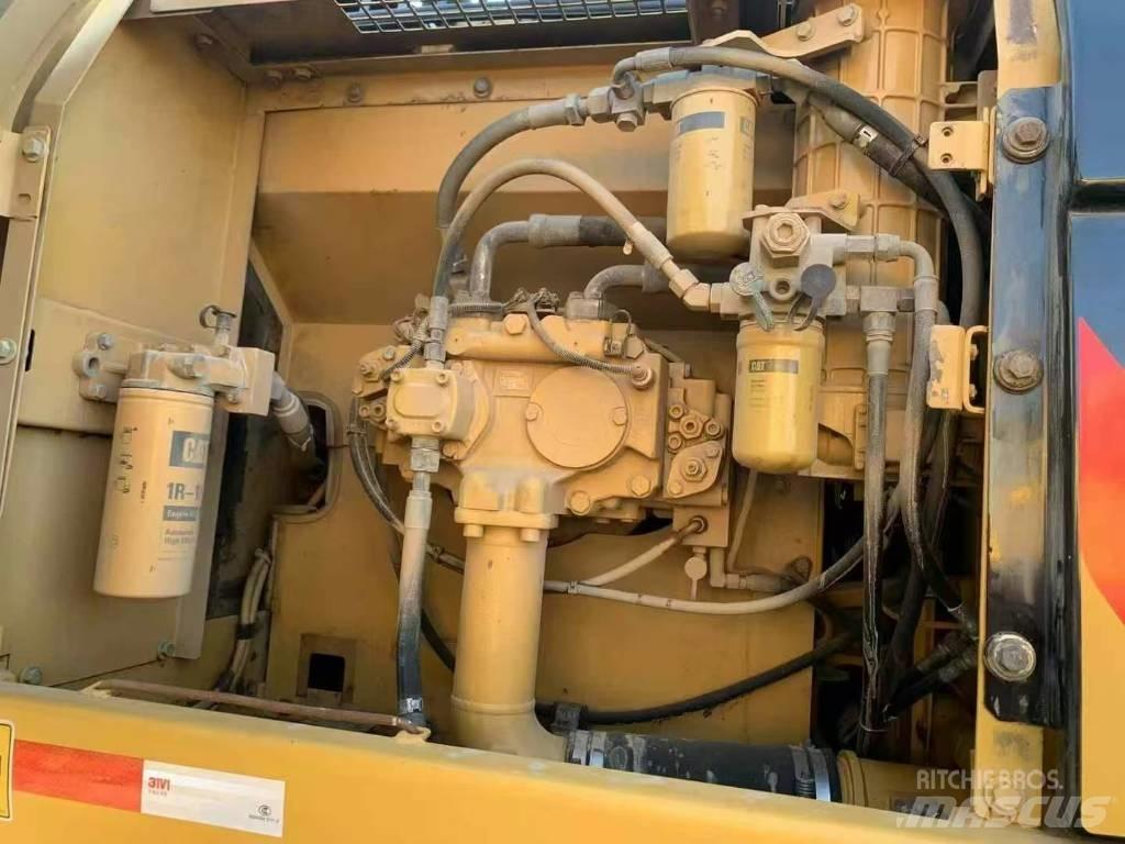 CAT 329 D Raupenbagger