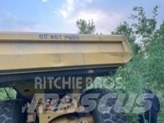 CAT 740 B Dumper - Knickgelenk