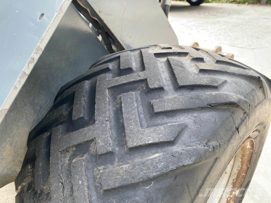 GiANT 332swt Radlader
