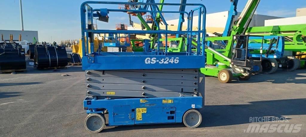 GENIE GS3246 Scheren-Arbeitsbühnen
