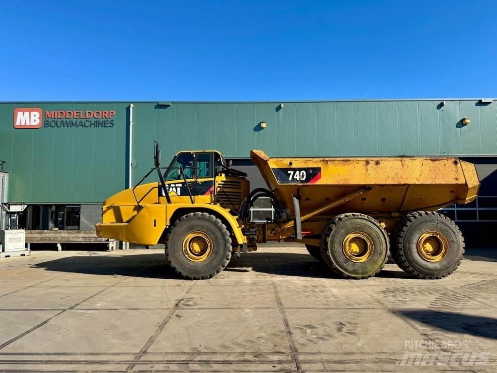 CAT 740 Dumper - Knickgelenk