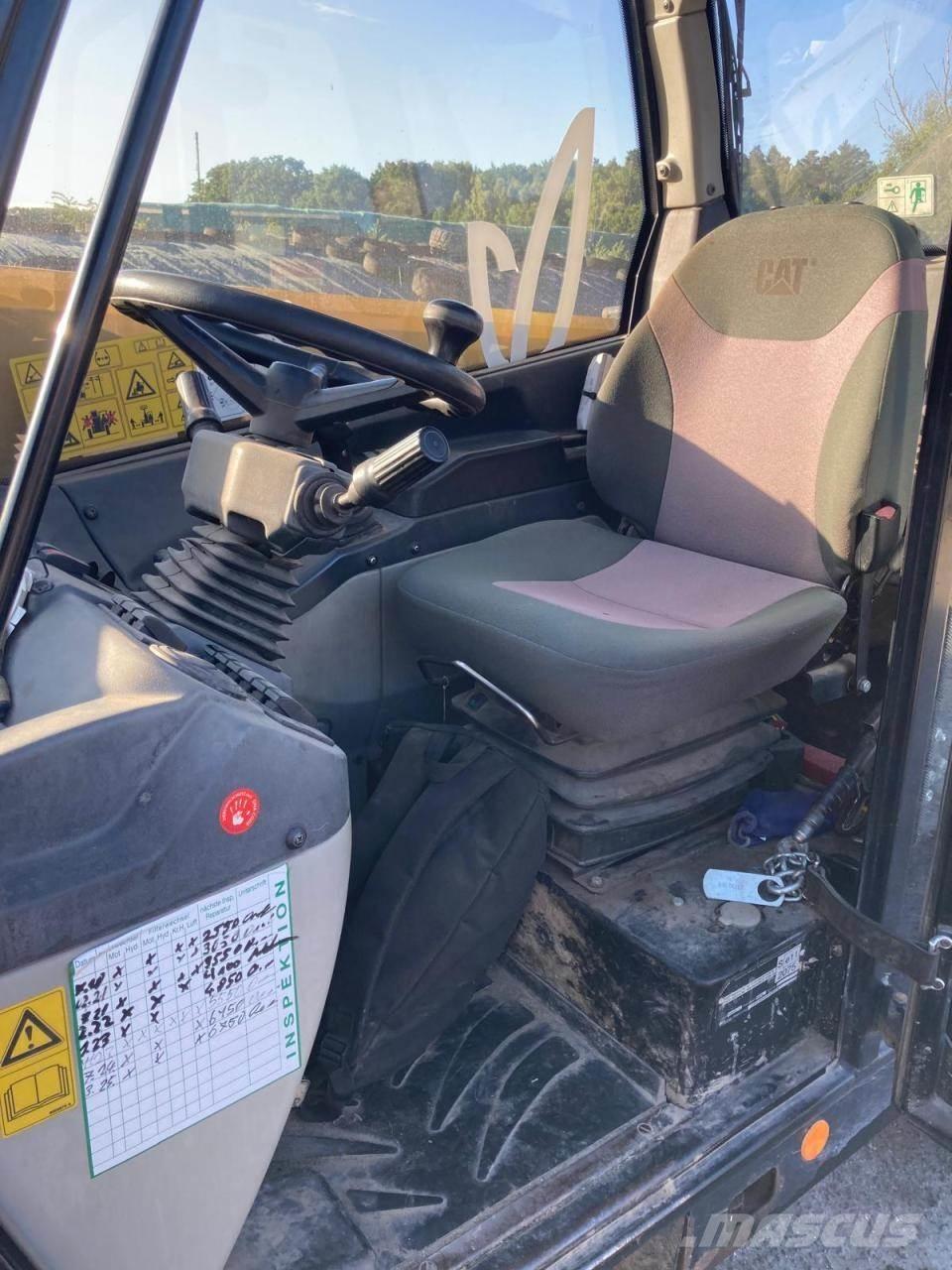 CAT TH 4070 Teleskoplader für Landwirtschaft