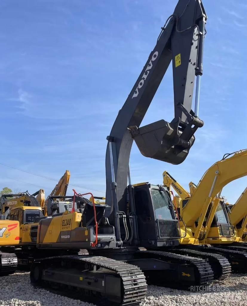 Volvo 240 CLD Raupenbagger