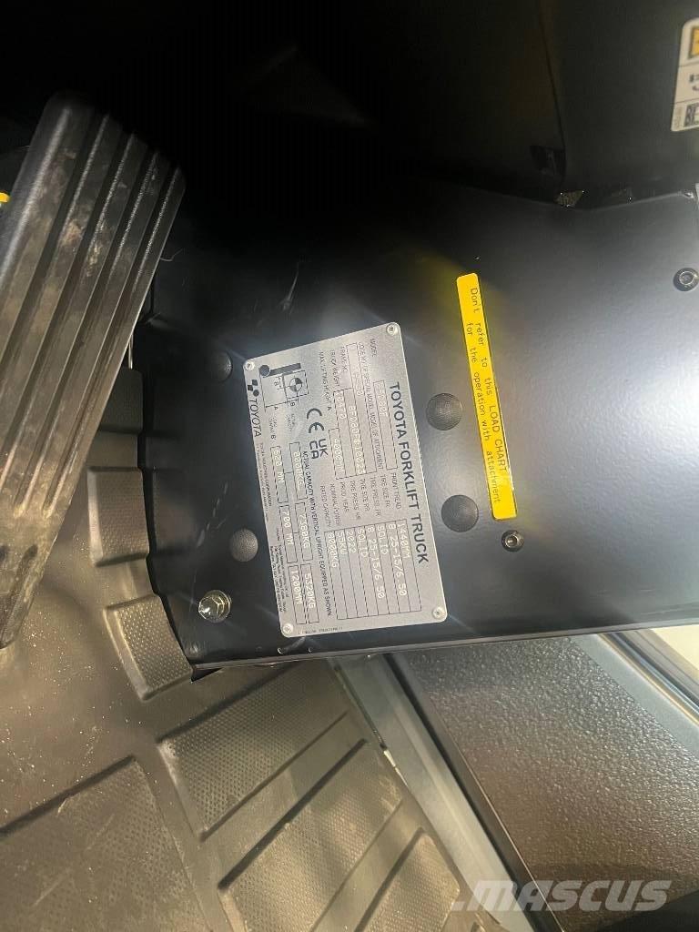 Toyota 8 FD 80 F Diesel heftrucks