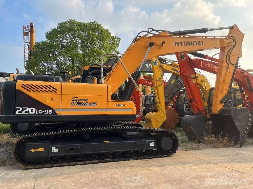 Hyundai R220LC-9S Mobilbagger