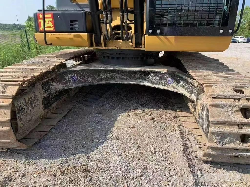 CAT 323D Raupenbagger