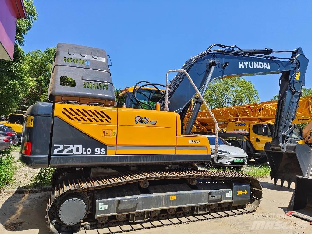Hyundai Robex 220 LC Raupenbagger