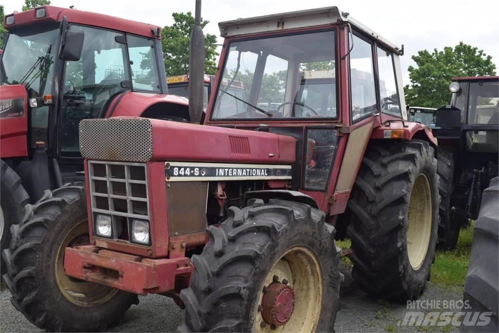 Case IH 844 A/S Traktoren