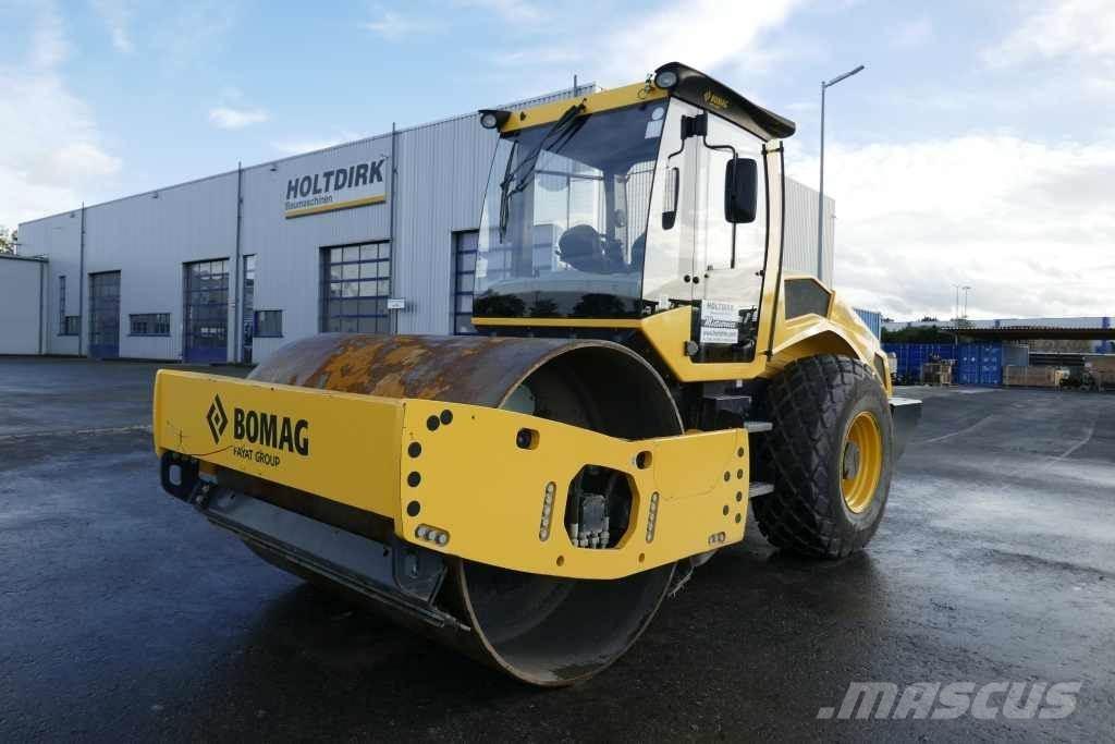 Bomag BW 213 D-5 Erdbauwalzen