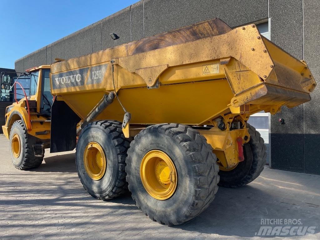Volvo A25G Dumper - Knickgelenk