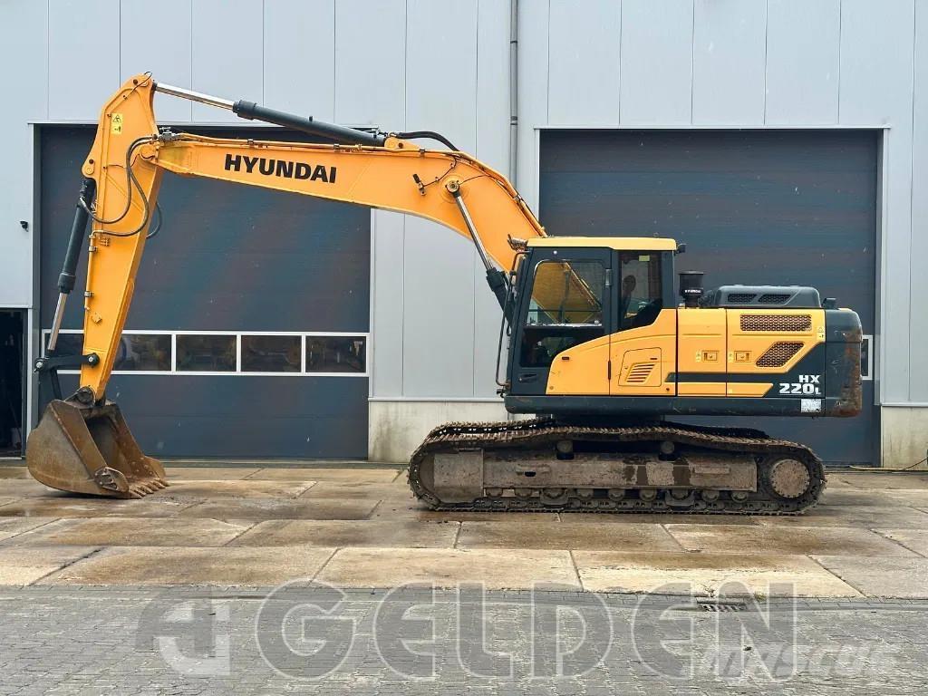 Hyundai HX220L Raupenbagger