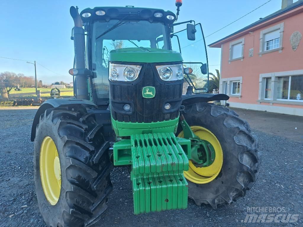 John Deere 6140 R Traktoren