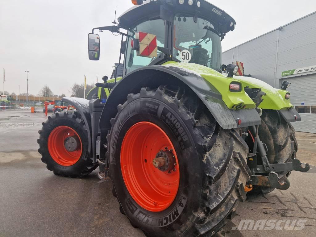 CLAAS Axion 960 Traktoren