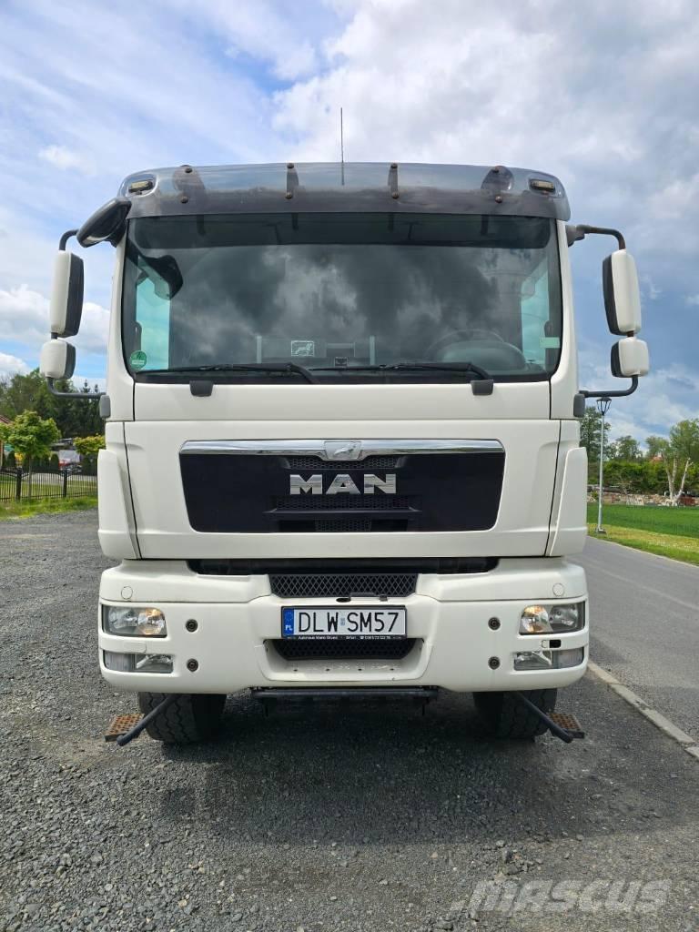 MAN 13.250 / 4x4 Kofferaufbau