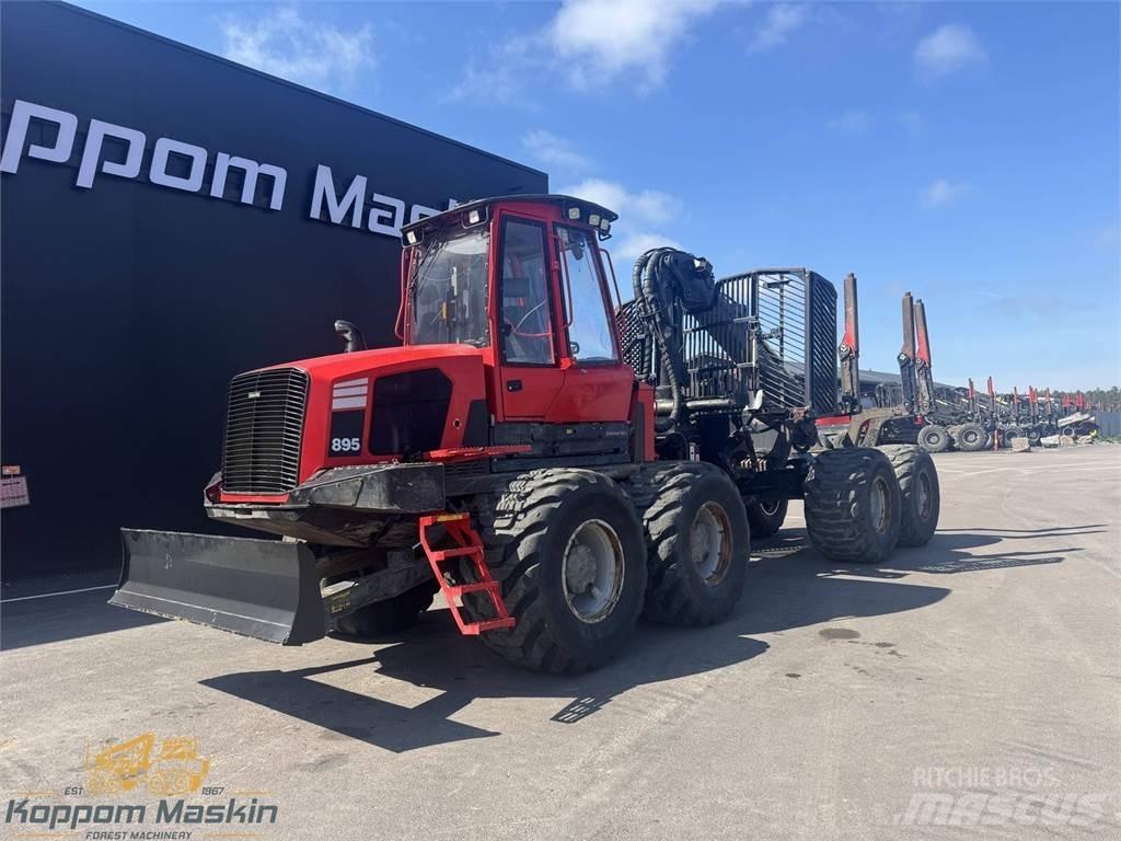 Komatsu 895 Forwarder