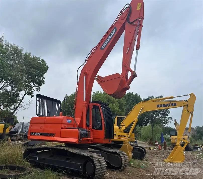 Doosan DX225LC-9C Raupenbagger