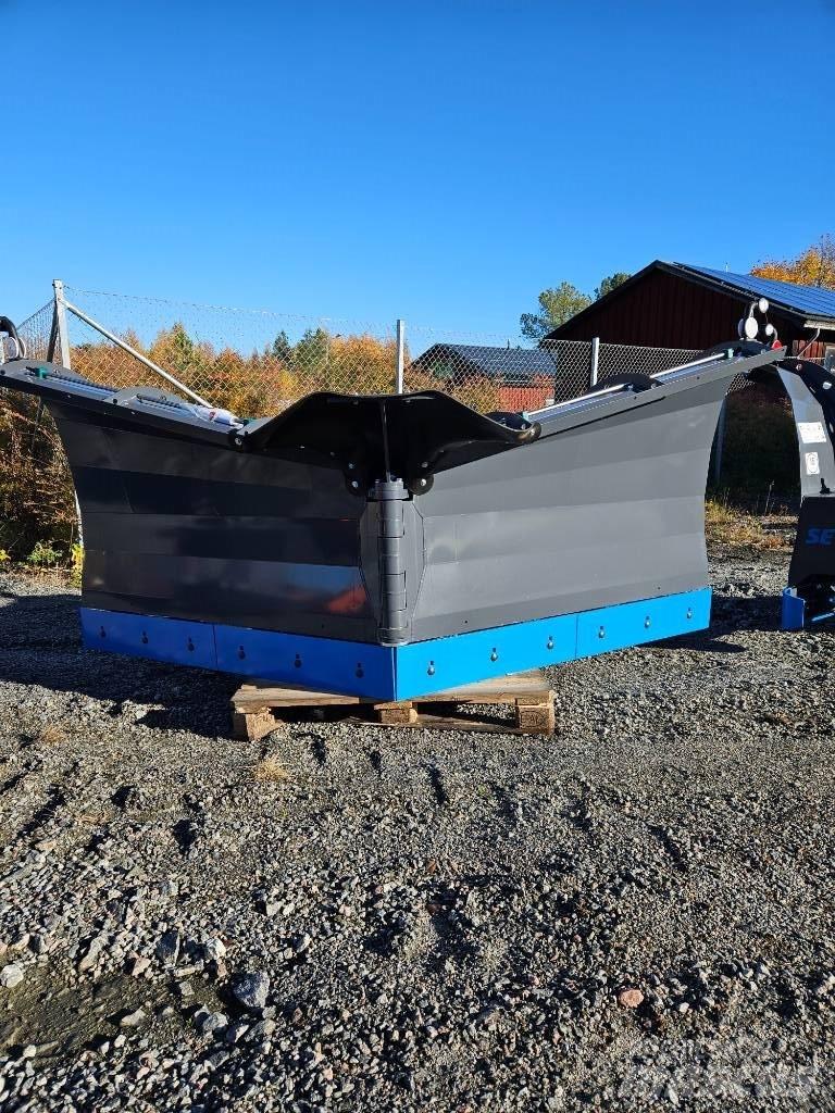 SE Equipment  3700 Pflüge
