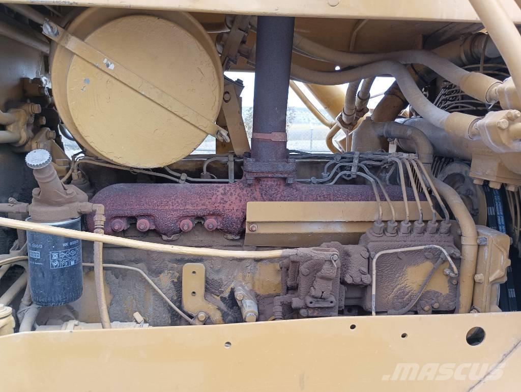 CAT D 5 B Bulldozer