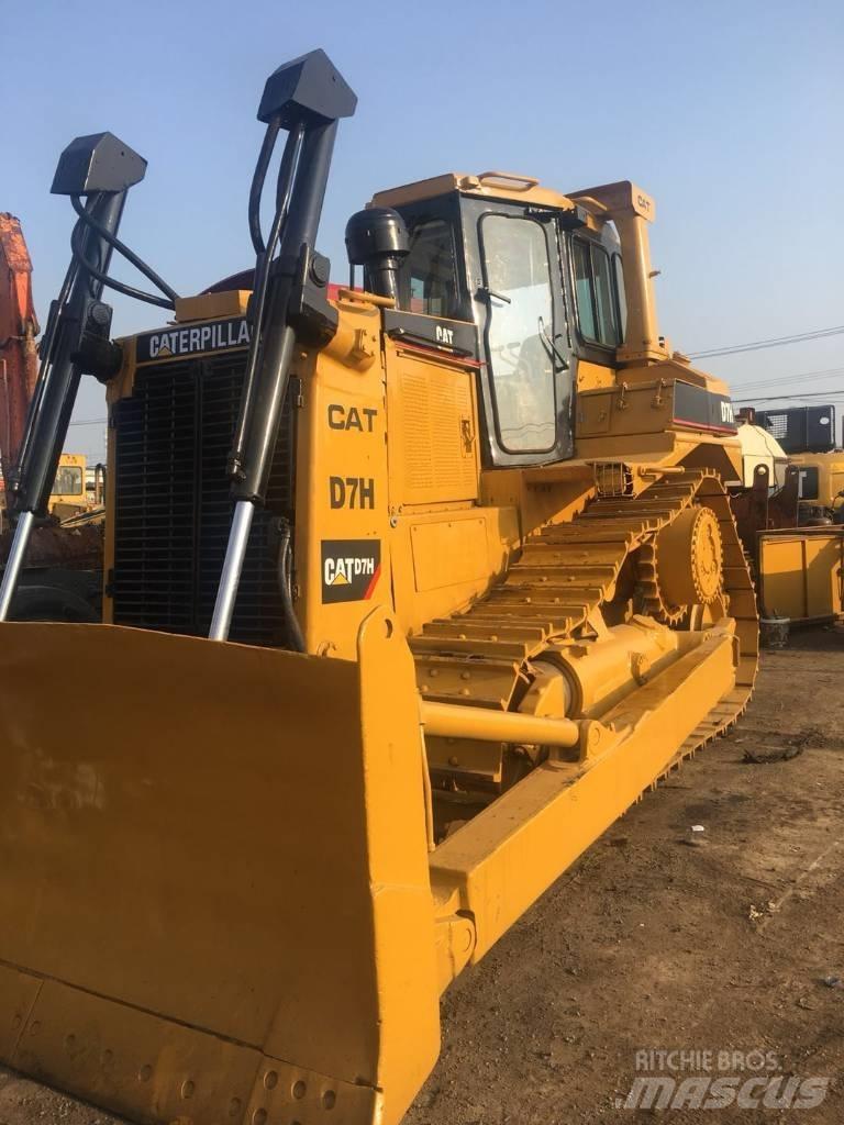 CAT D7H Bulldozer