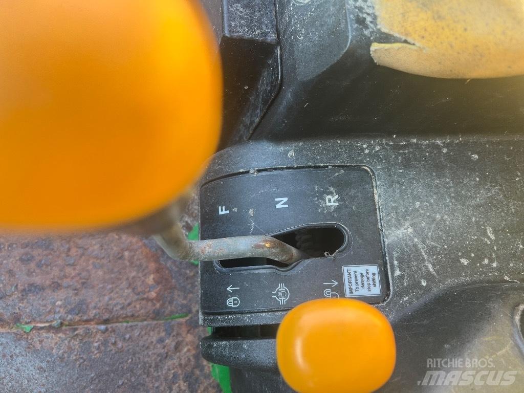 John Deere Gator TS Arbeitsfahrzeuge