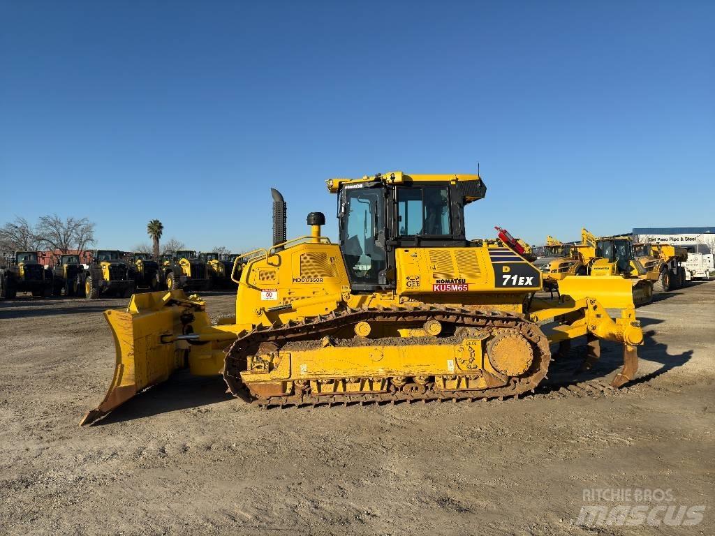 Komatsu D71EX-24 Bulldozer