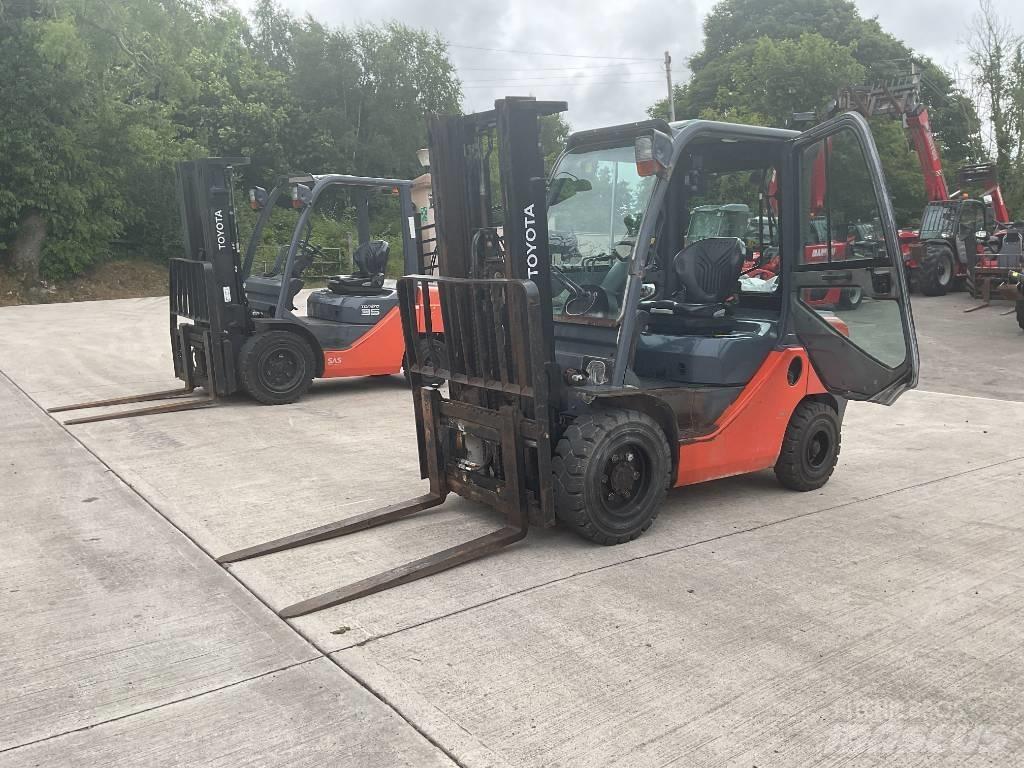 Toyota 02-8 FDF 30 Diesel heftrucks