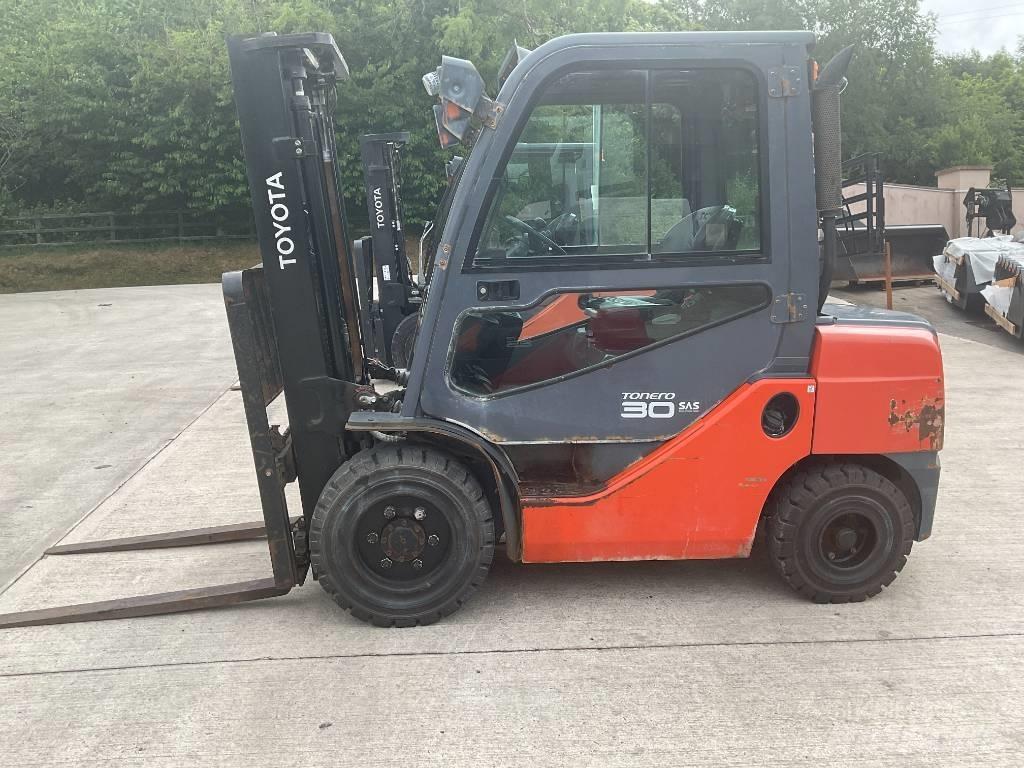 Toyota 02-8 FDF 30 Diesel heftrucks
