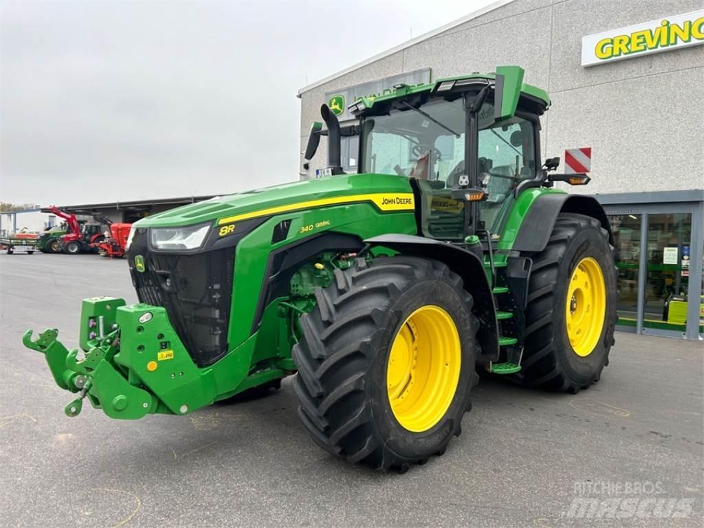 John Deere 8R340 Traktoren