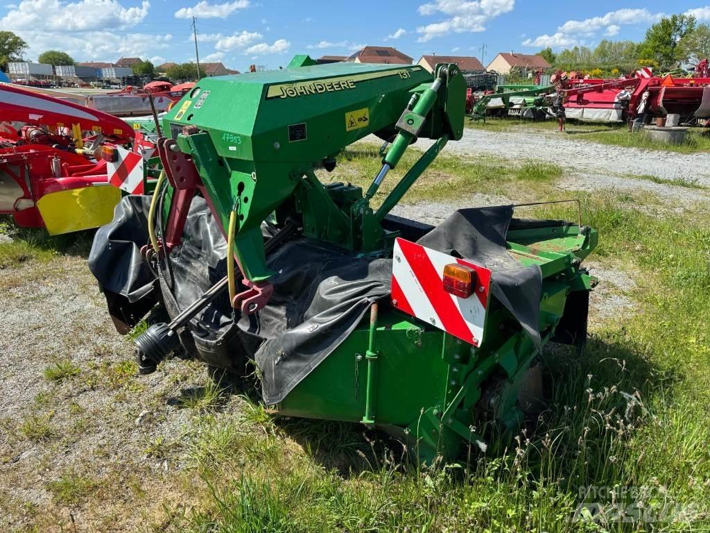 John Deere 131 Gezogene und selbstfahrende Mäher