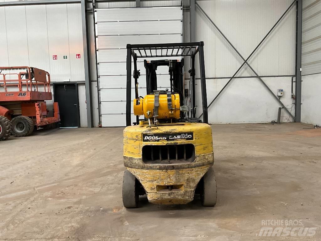 Doosan G 25 P-3 LPG heftrucks