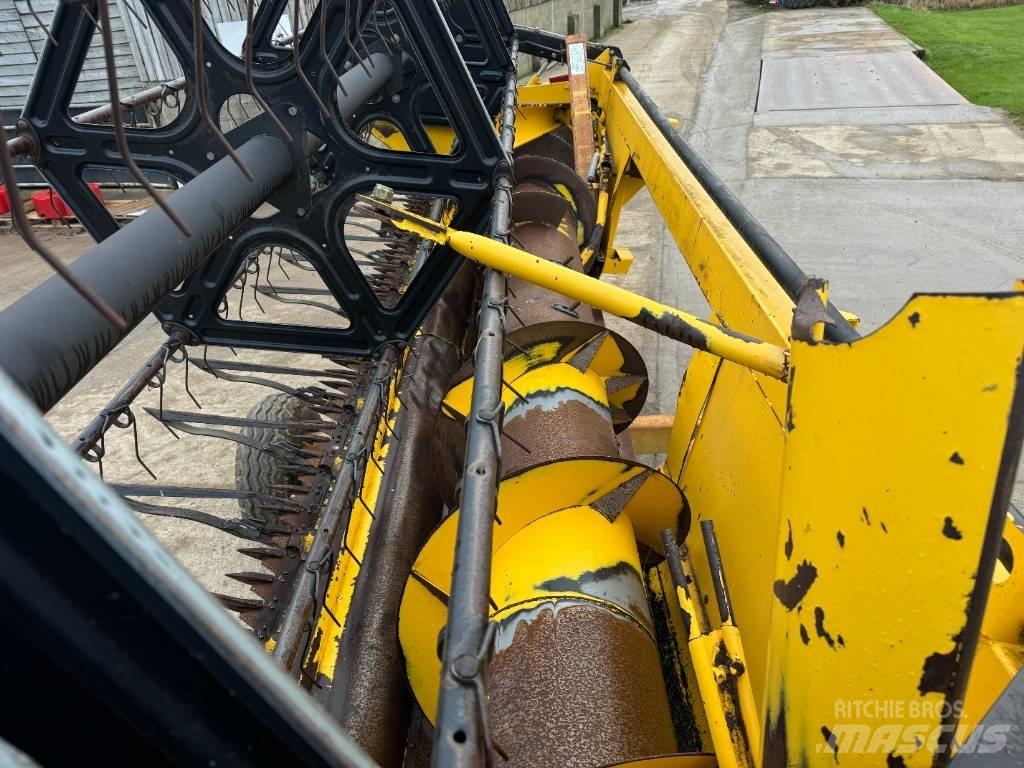 New Holland TX 66 Mähdrescher