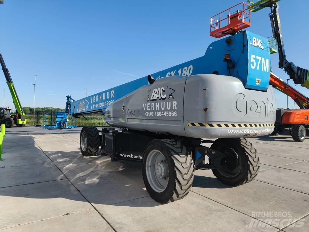 Genie SX 180 Teleskopbühnen