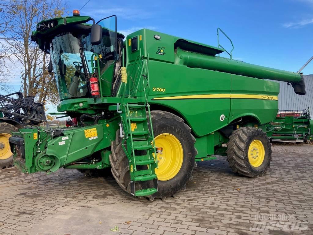 John Deere S 780 Mähdrescher