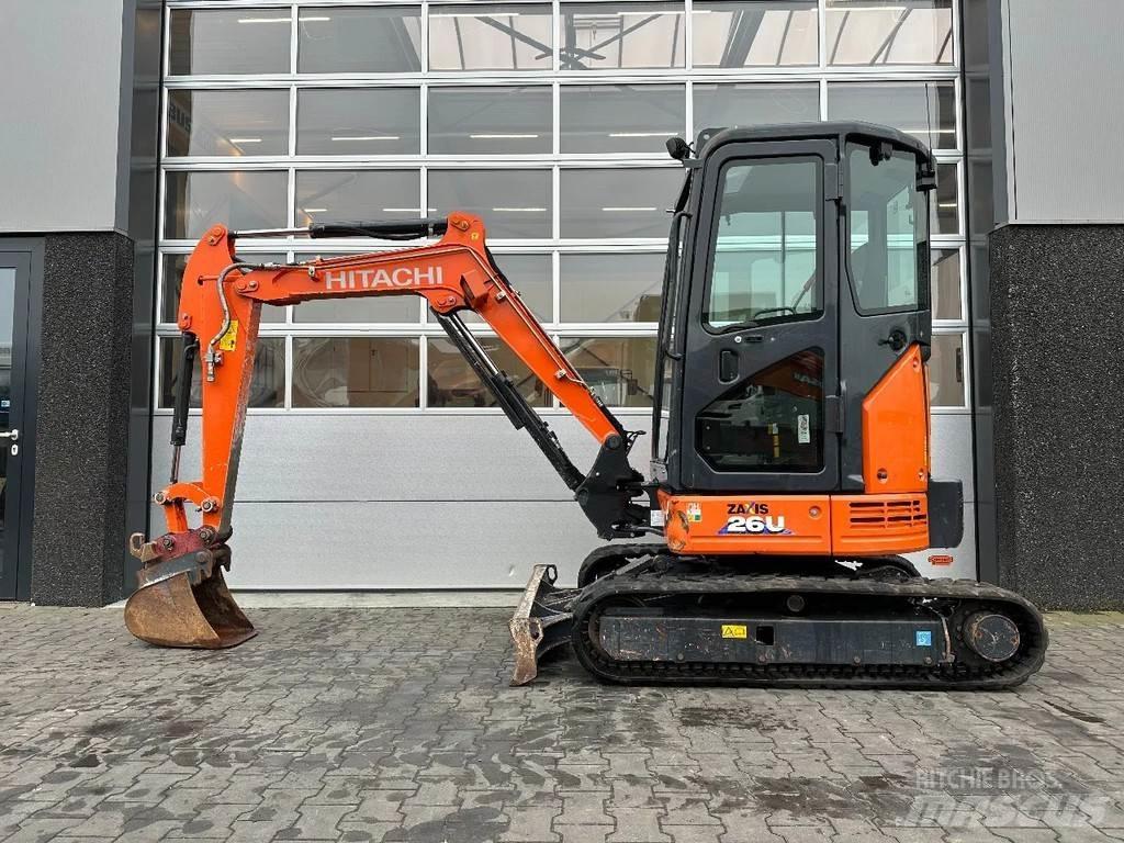Hitachi ZX26U-6 CR Minibagger < 7t