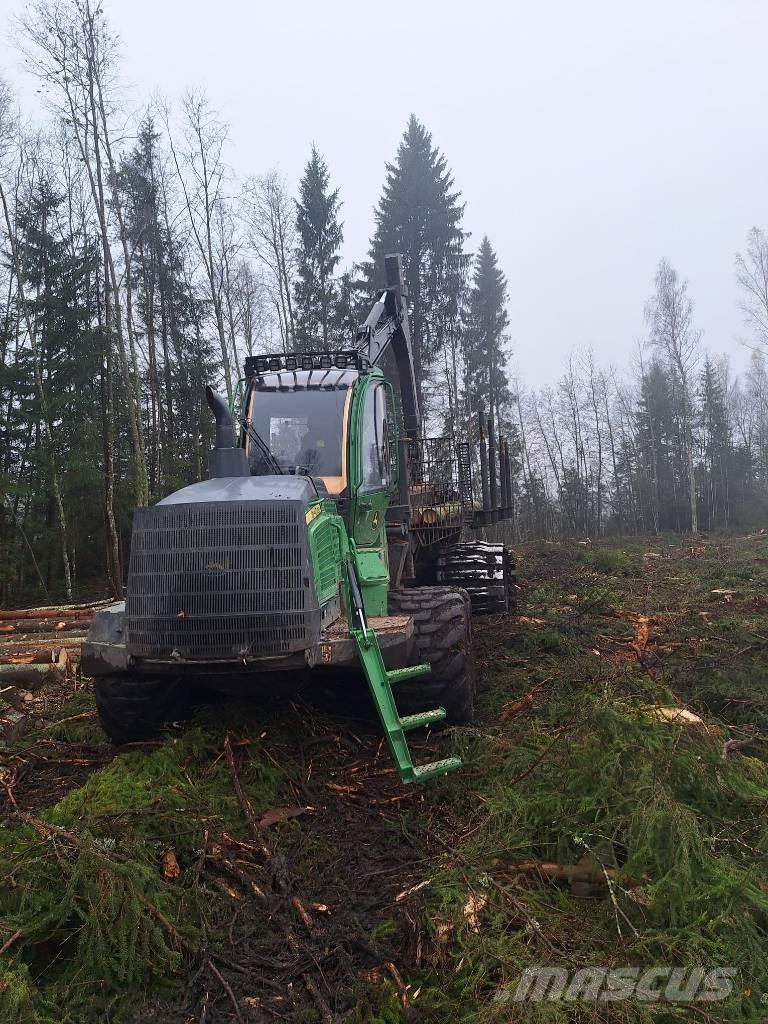 John Deere 1510G Forwarder