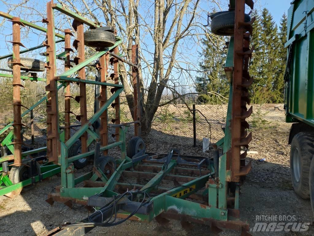 Kire 8,2m Meißelgrubber