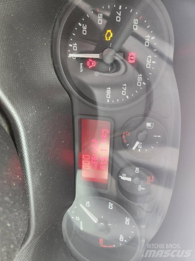 Iveco DAILY 35C14 Lieferwagen