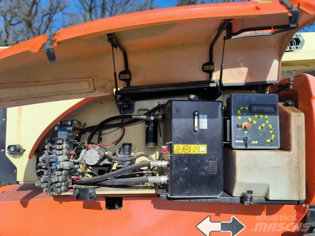 JLG 800 AJ Gelenkteleskoparbeitsbühnen