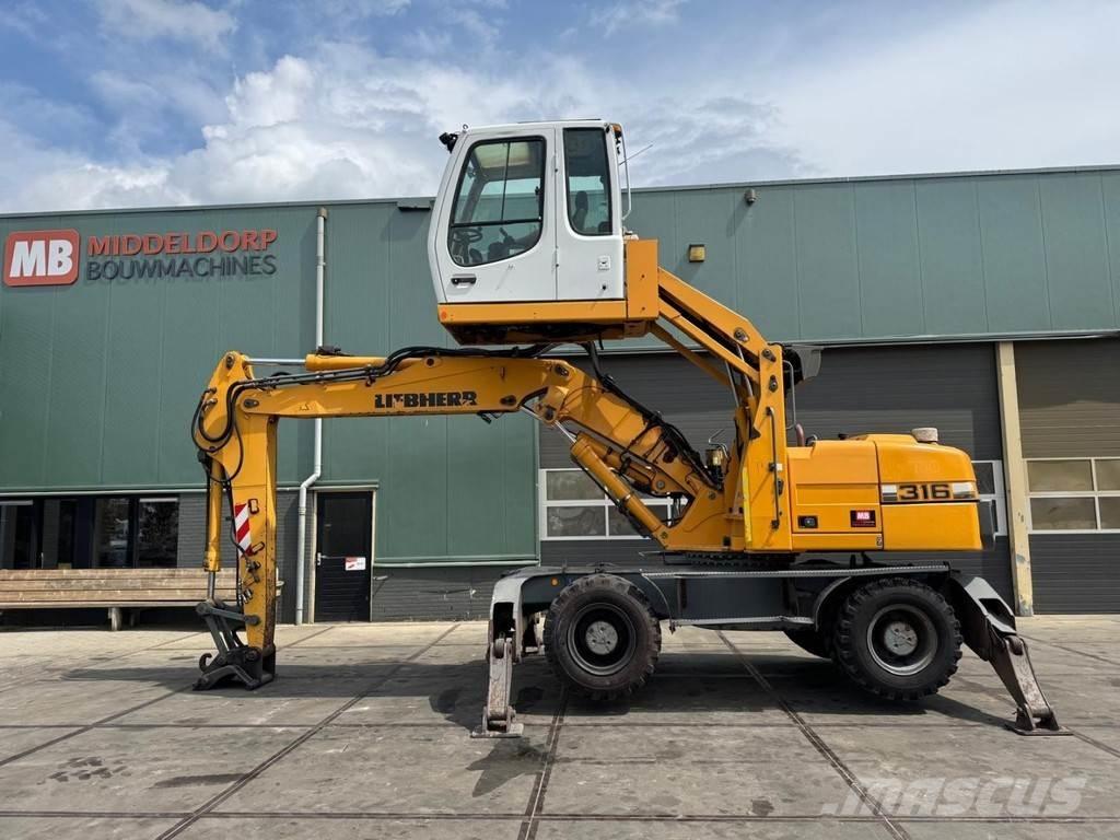 Liebherr A 316 Materialumschlag