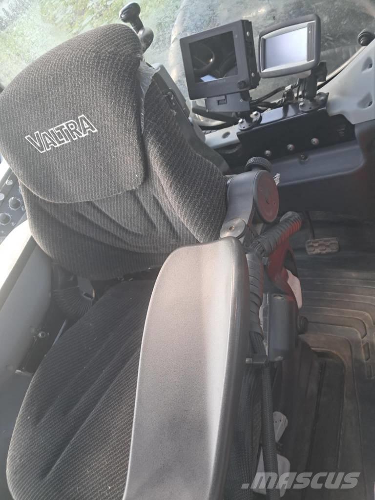 Valtra T 174 Sonstige Forstmaschinen