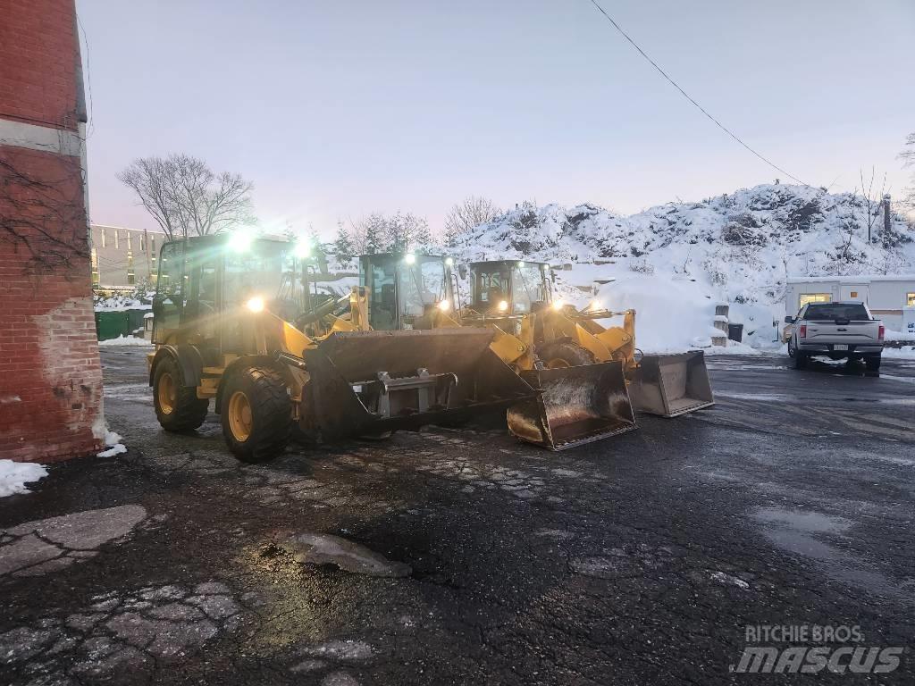 CAT 908m Radlader