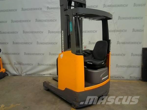 Jungheinrich ETV 214 Schubmaststapler