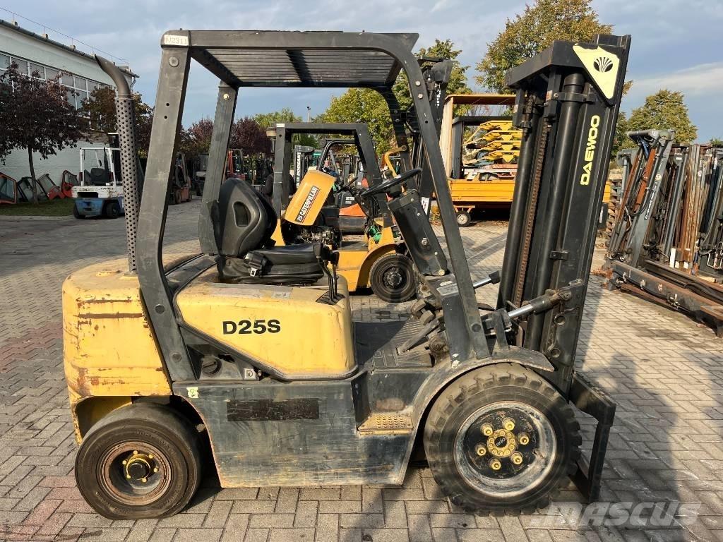 Daewoo D25S3 V-2311 Diesel heftrucks