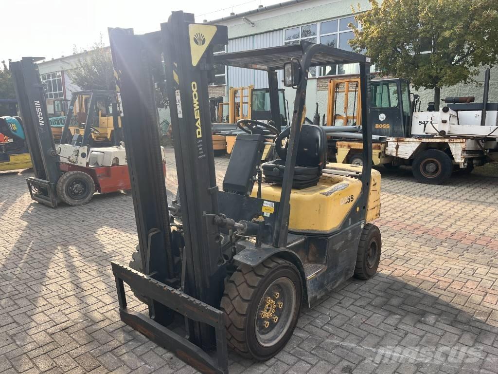 Daewoo D25S3 V-2311 Diesel heftrucks